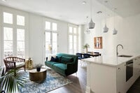 Building Photo - 800 Gravier St