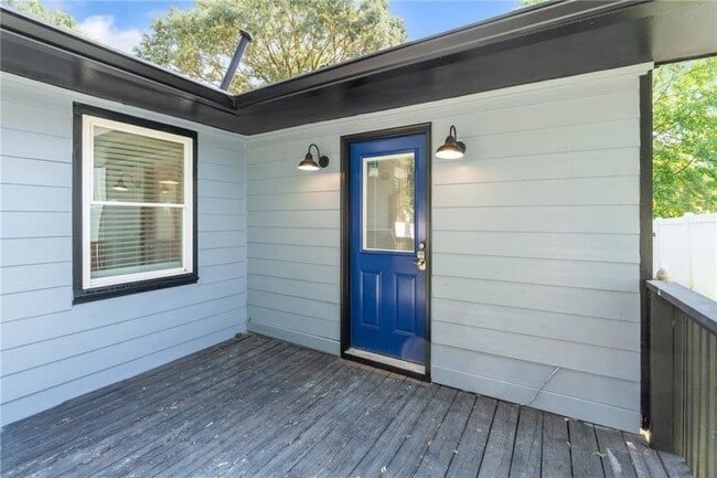 Building Photo - 2851 Forrest Hills Dr SW