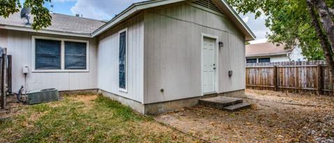 Building Photo - 1001 Hyridge St