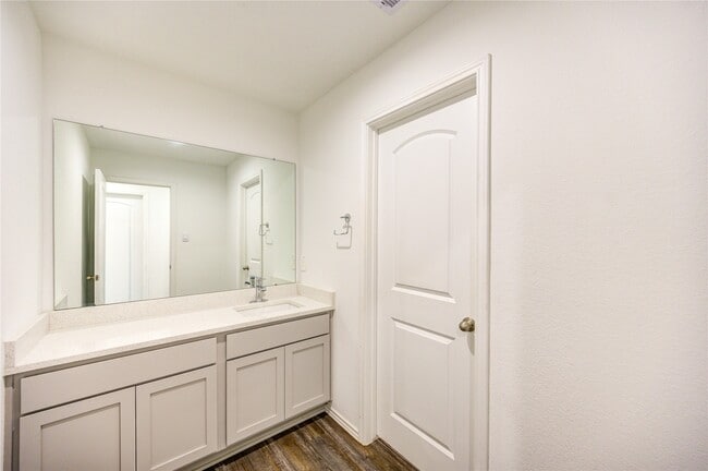 Building Photo - 5406 Castlebury Meadows Dr