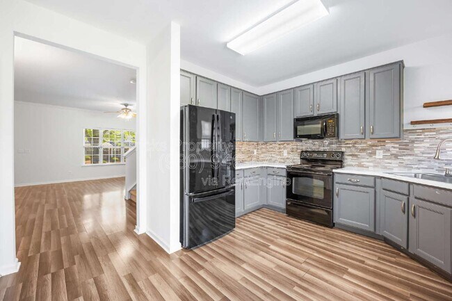 Building Photo - 3053 Summerfield Ridge Ln