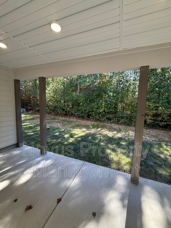 Building Photo - 108 Crest Pointe