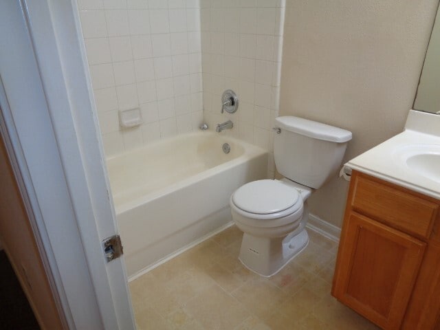 Building Photo - 12079 La Salle Oaks