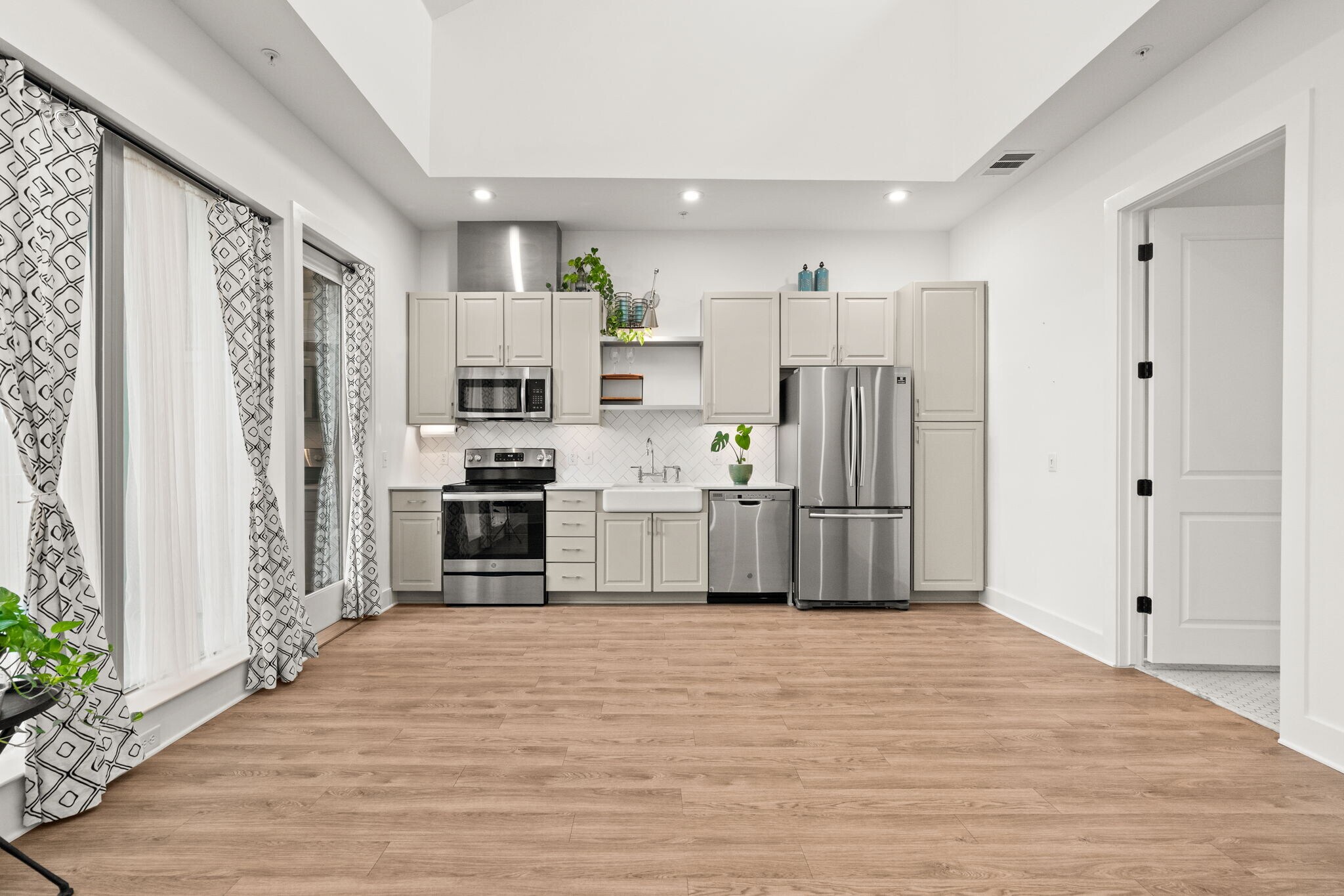 Building Photo - 4704 Sunset Trl