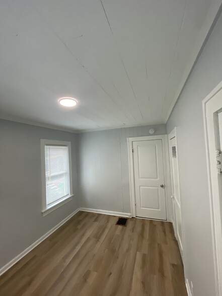 Building Photo - 5538 Montgomery Rd