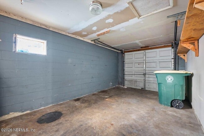 Building Photo - 10814 Indies Dr S