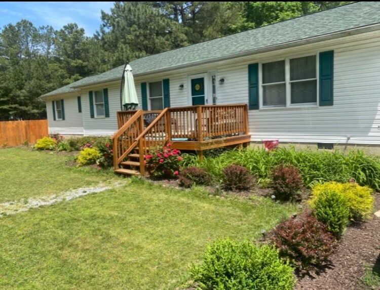 Building Photo - 18610 Three Notch Rd