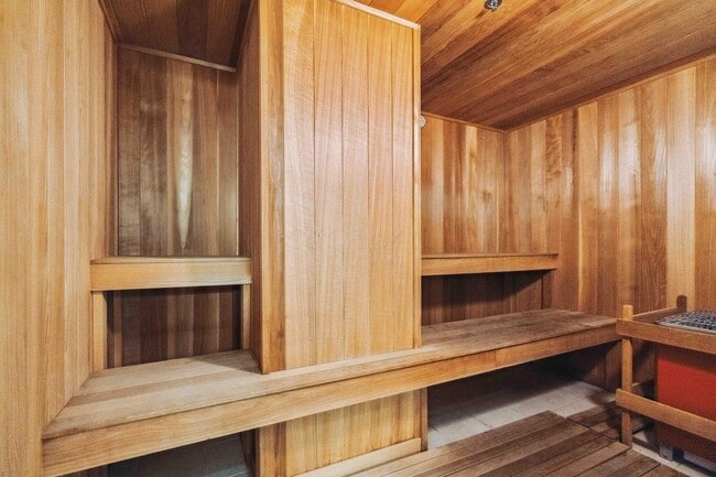 Building Photo - 1 Miranova Pl