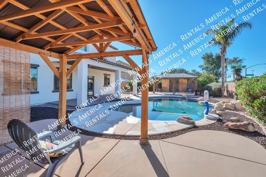 Building Photo - 6756 S Seton Ave