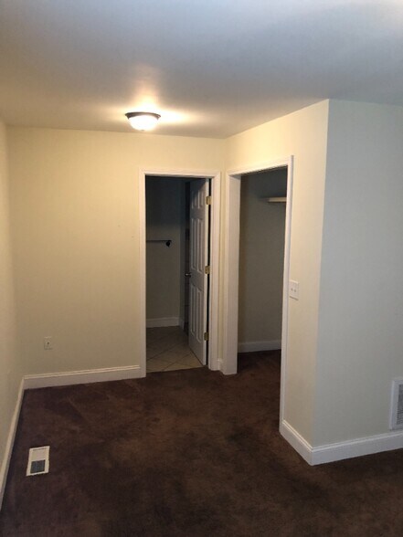 Building Photo - 1534 3rd Ave