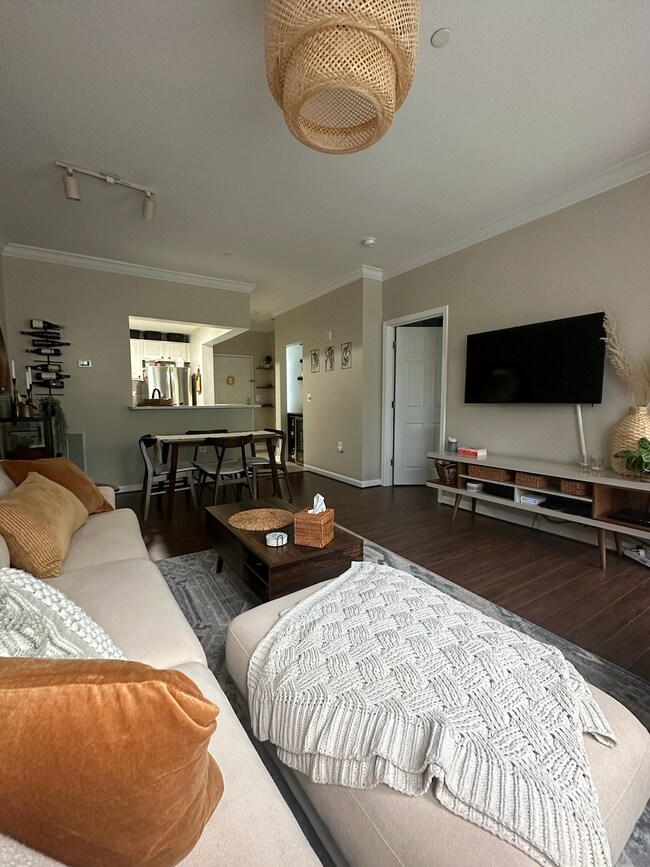 living area - 23 Pierside Dr
