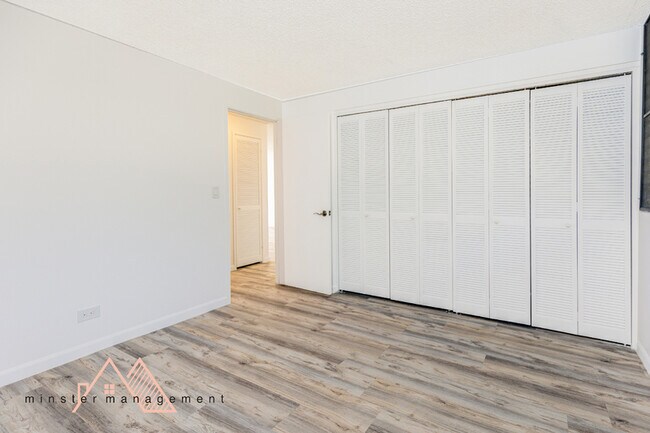 Building Photo - 6770 Hawaii Kai Dr