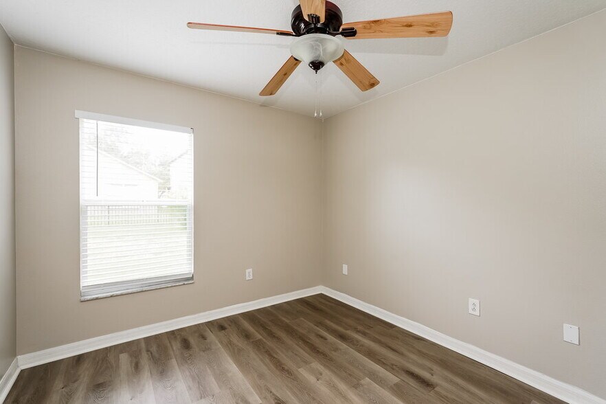 Building Photo - 6171 Skylarkcrest Dr