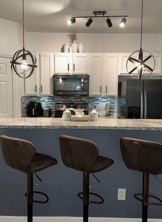 Building Photo - Cozy & Spacious 3BR Townhome in Atlanta