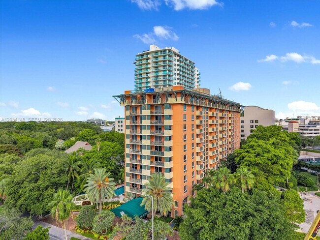 Building Photo - 2951 S Bayshore Dr