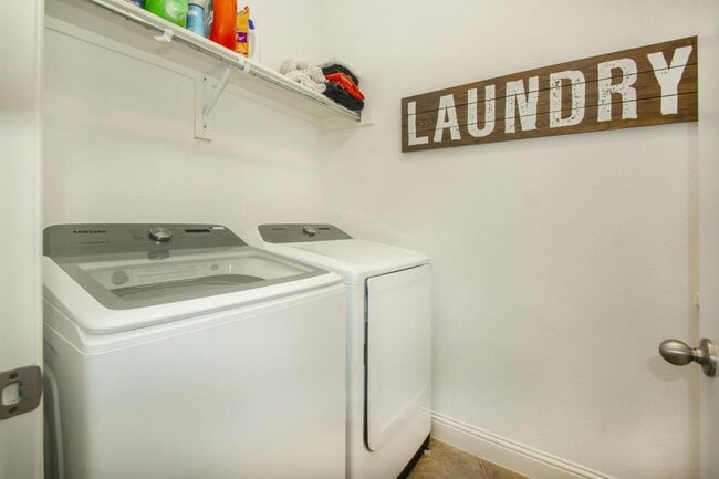 Building Photo - 1412 Via Toscana Ln