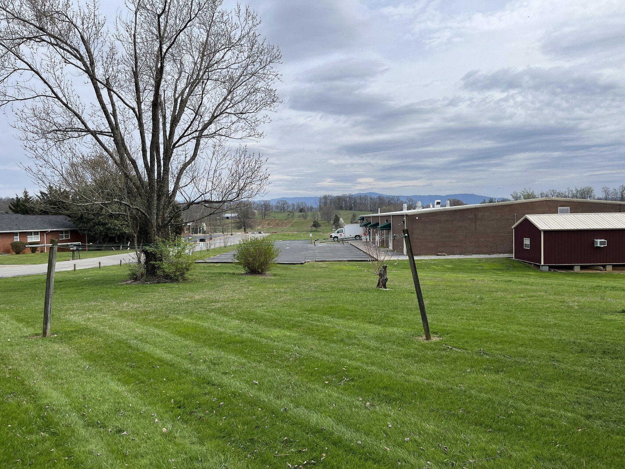 Building Photo - 1031 W Vann Rd