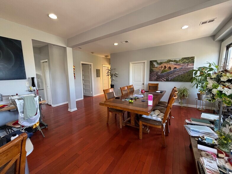 Building Photo - 276 Morris Ave