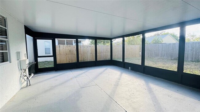 Building Photo - 3145 Munson St