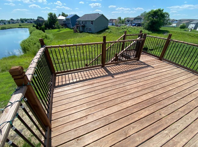 Building Photo - 2339 8th Ln SE