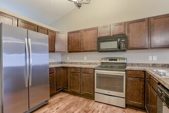 Building Photo - 2630 W Timber Lake Dr