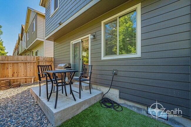 Building Photo - 186 N 44th Pl