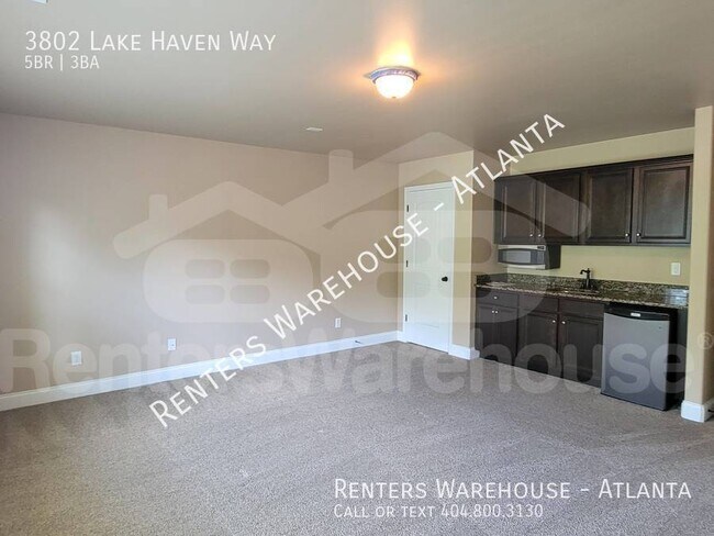 Building Photo - Spacious 5 Bedroom in Lakeside Preserve!