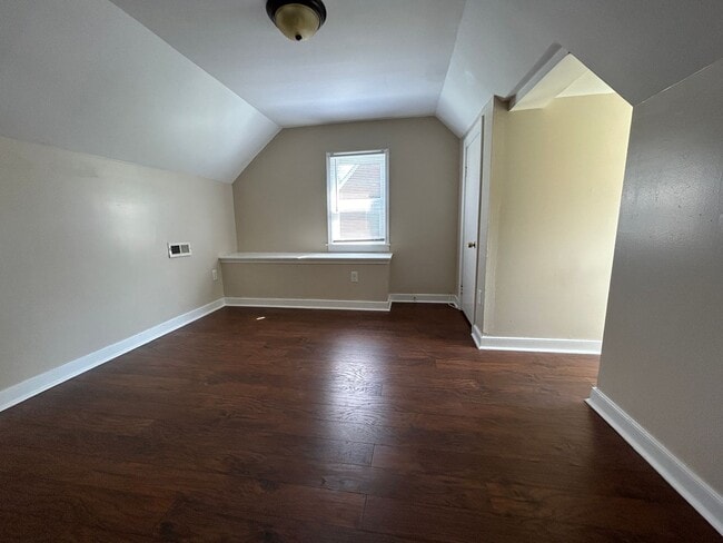 Building Photo - 3 Bedroom 1 Bathroom Brick Cape