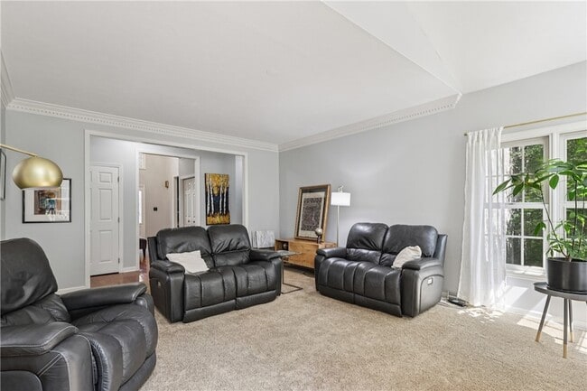 Building Photo - 403 Worth Ct