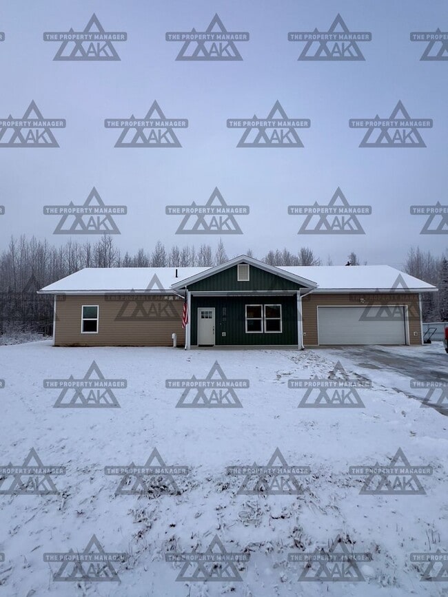 Building Photo - Beautiful 3-Bedroom, 2-Bath Home in North Pole / 2-Car Garage & Pet Friendly!