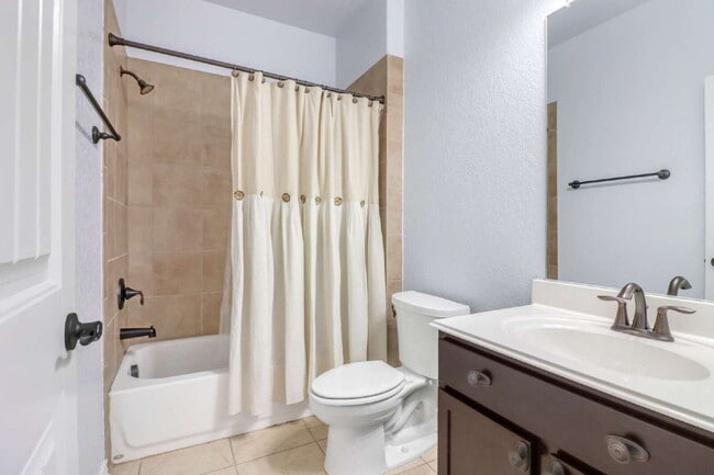 Building Photo - "Spacious 4-Bedroom Oasis with 3 Full Baths, Study, Game Room & NO HOA in San Antonio – 2,521 Sq ...