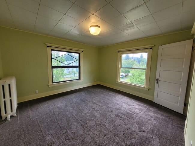 Building Photo - Charming Home in the York Neighborhood