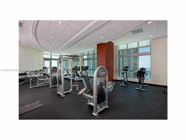 Building Photo - 300 S Biscayne Blvd