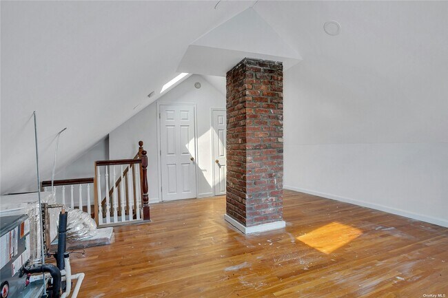 Building Photo - 92 Hillside Ave