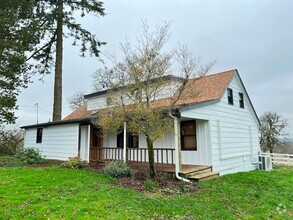 Building Photo - 4Bd/2Ba Two Story Farmhouse - Available to...