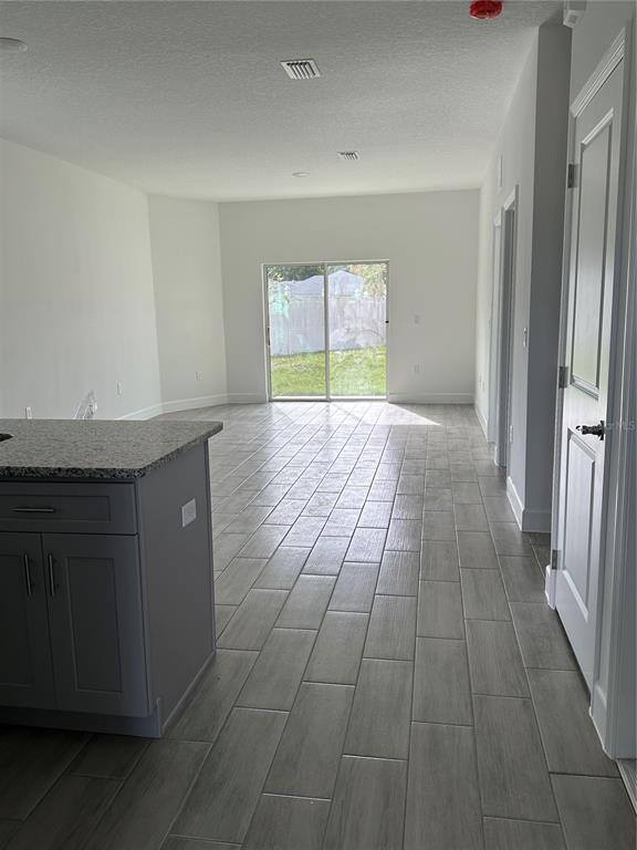 Building Photo - 601 Lake Shore Pkwy