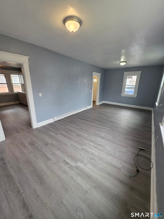 Building Photo - 31 Van Orman St