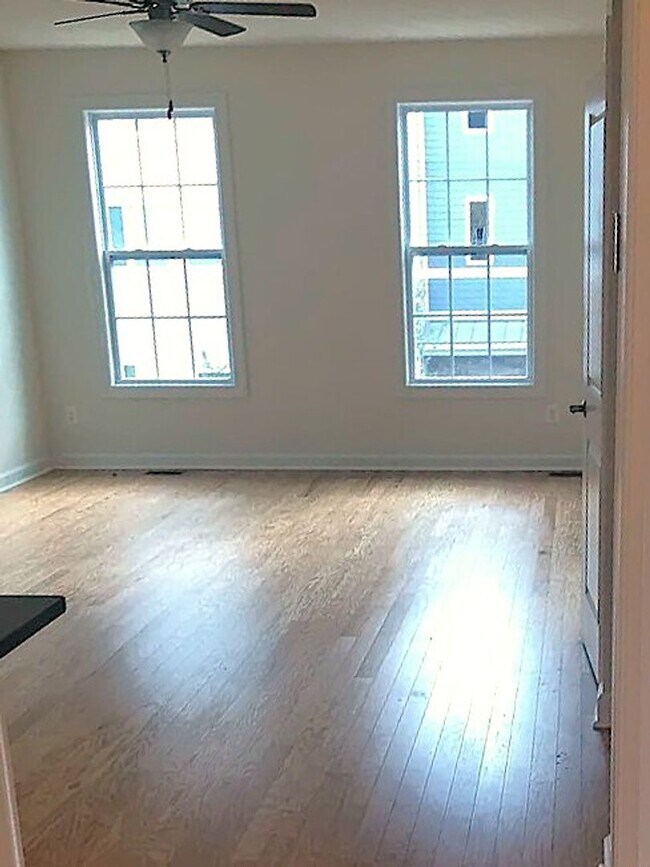 4Bedroom Townhome in Old Trail Village 1042 Old Trail Dr Crozet VA