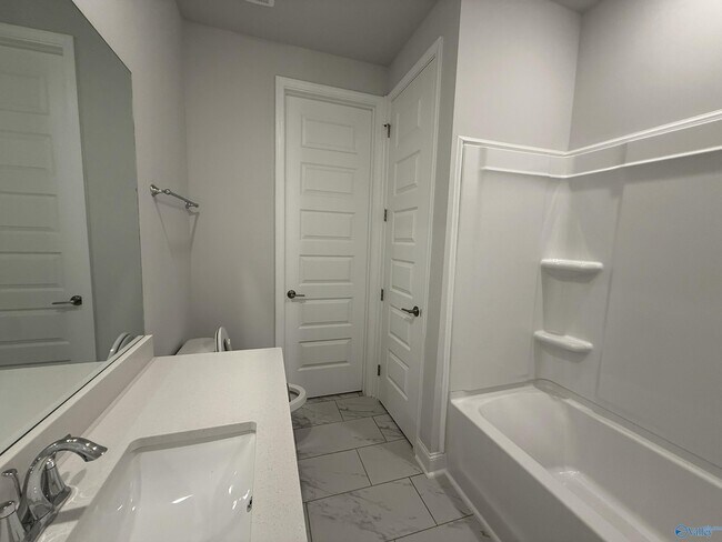 Building Photo - 22882 Ansley Dr
