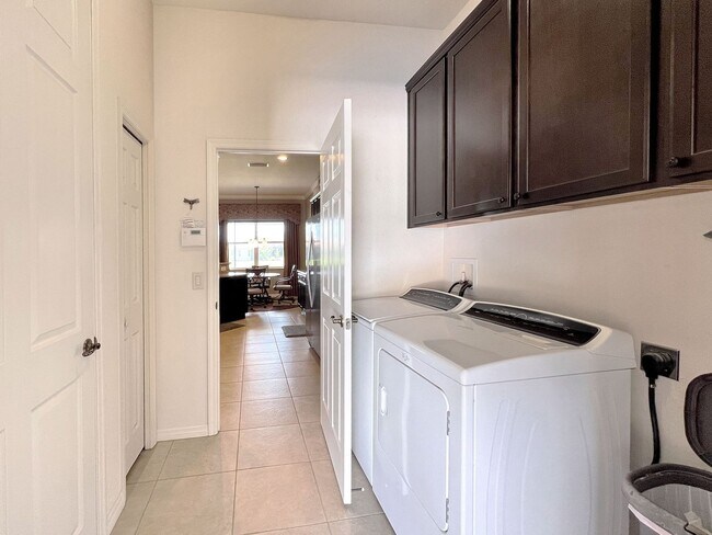 Building Photo - 5225 Pebble Beach Blvd