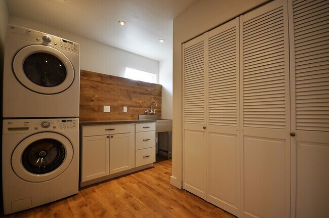 Building Photo - Beautiful Scottsdale Home 3 beds 2 baths G...