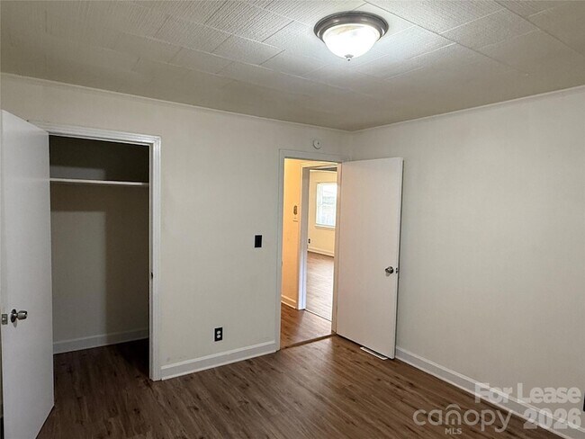 Building Photo - 6009 Monteith Dr