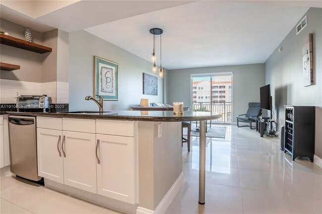 Building Photo - 7270 SW 88th St