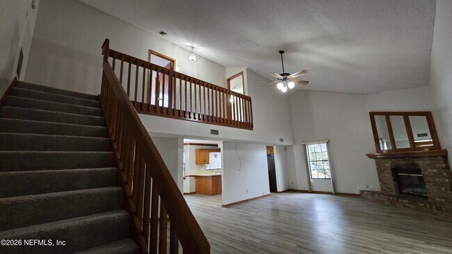 Building Photo - 8532 Bandera Cir E