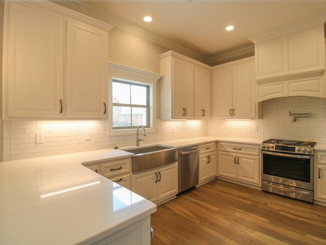 Building Photo - Fabulous Home in Canebrake