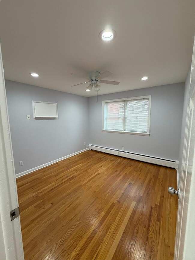 Building Photo - 3586 John F. Kennedy Blvd