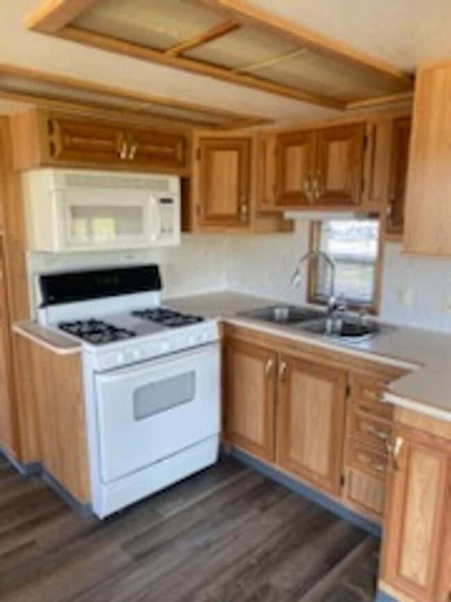Building Photo - Mardon/ Potholes Tiny Home- Hunting/ Fishing/ Golfing/ Community Events