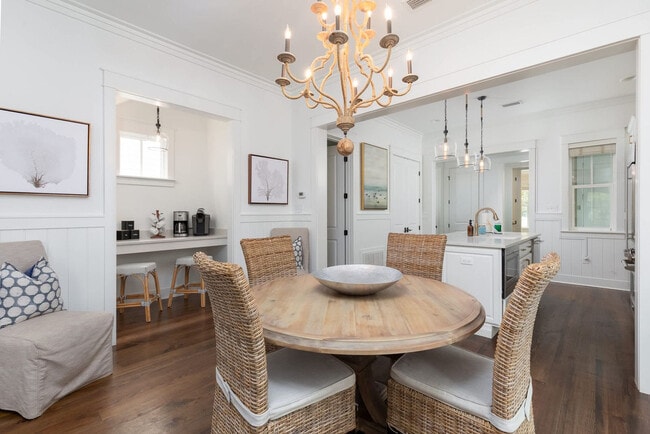 Building Photo - 80 East Royal Fern Way