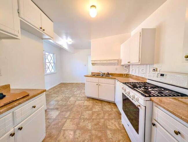 Building Photo - 3 Bedrooms, Big Back Yard, and Right Across from an Elementary School in North San Bernardino