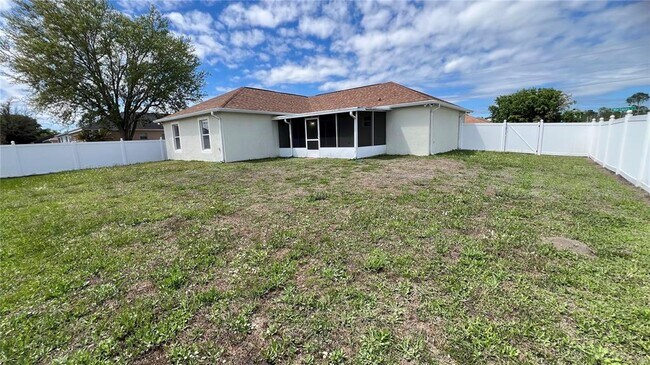 Building Photo - 485 Martigues Dr